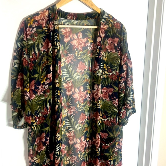 Tropical Floral Chiffon Tunic - Picture 2 of 8